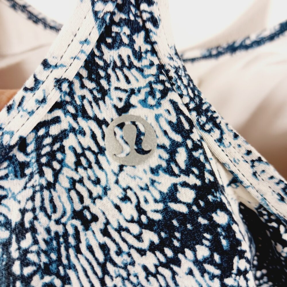 Lululemon Power Y Tank *Luon in Wildwood Multi - Size 4 Blue/Navy/White Cream - Picture 4 of 15